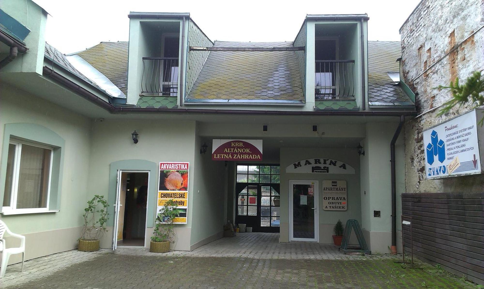 Penzion Marina Pri Slovenskej Restauracii เบรซโน ภายนอก รูปภาพ